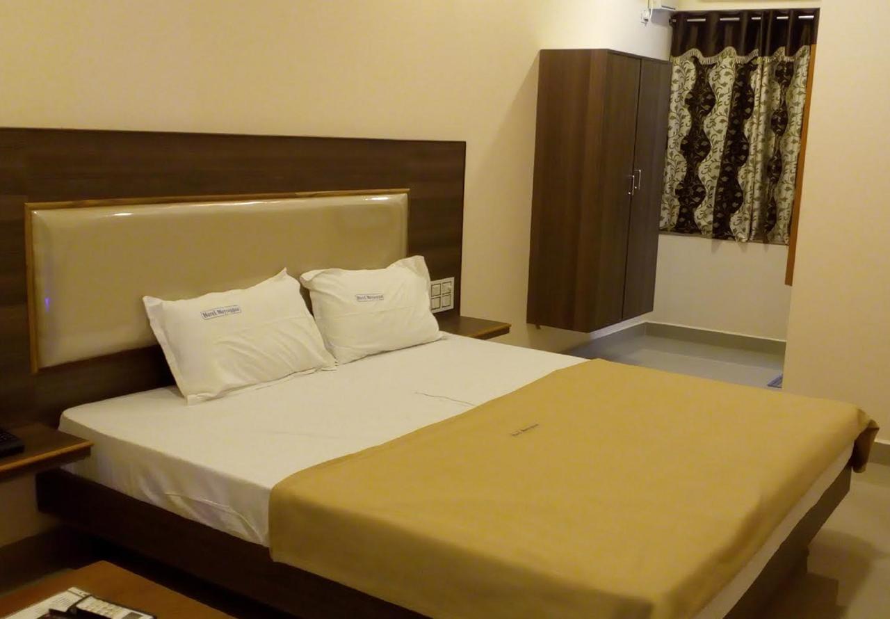 Hotel Meyyappaa Kāraikkudi Buitenkant foto